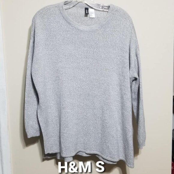 H&M Sweater Grey Small Side Slits Lightweight Contemporary Casual - Picture 1 of 4